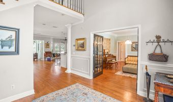 5 Petigru Dr, Beaufort, SC 29902