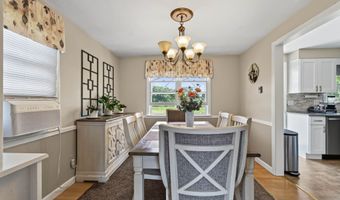16 Driscoll Rd, Branford, CT 06405