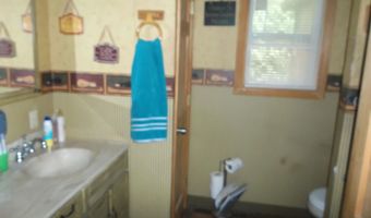 19 Chase Rd, Baileyville, ME 04694