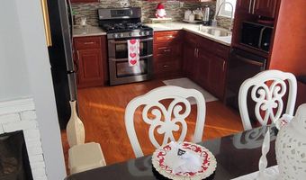 30 Grove Pl, Danbury, CT 06810