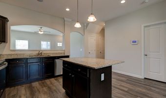 6 Mckenzie Ln, Camden, SC 29020