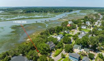 7 Petigru Dr, Beaufort, SC 29902