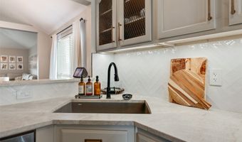 300 Meadow View Ln, Anna, TX 75409