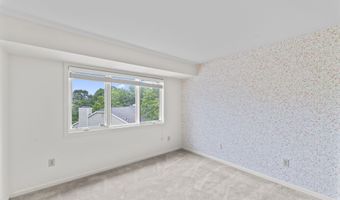 12 Boulevard Dr 21-130, Danbury, CT 06810