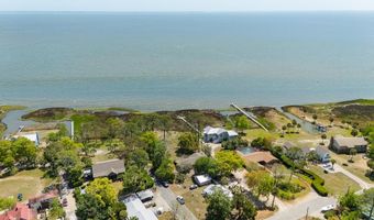 26 17th St, Apalachicola, FL 32320