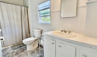 18 Bedlow Ave, Newport, RI 02840