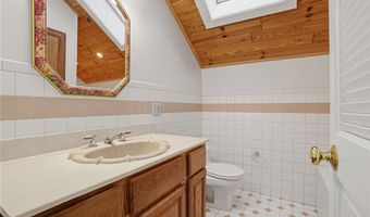 4441 Lake Rd W, Ashtabula, OH 44004