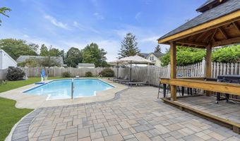 854 Main St, Belford, NJ 07718