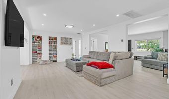 733 OVERLOOK Dr, Apopka, FL 32703