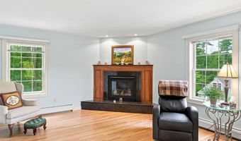 40 Lakewood Dr, Alton, NH 03810