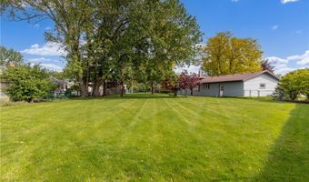24 Glenbourne Ct, Amherst, NY 14221
