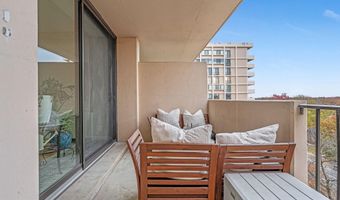 4141 N HENDERSON Rd 702, Arlington, VA 22203