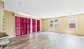 901 Fremont Dr, Anderson, IN 46012