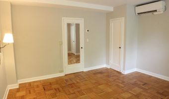 3327 MARTHA CUSTIS Dr 3327, Alexandria, VA 22302