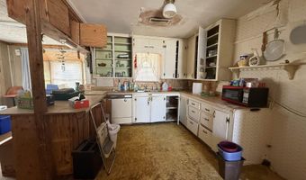 1504 W Hank Ave, Artesia, NM 88210