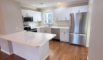 30 Barnwell Dr, Beaufort, SC 29907