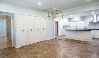 220 Lake Shore Dr, Alma, GA 31510