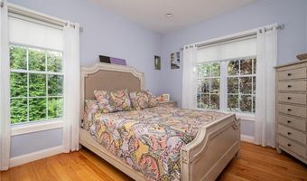 121 Stillwater Rd, Smithfield, RI 02917