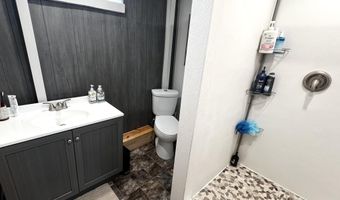 1204 S 2nd St, Aberdeen, SD 57401