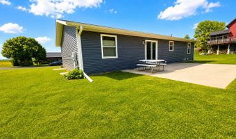 207 2nd Ave NW, Altura, MN 55910