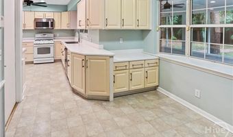 115 Phyllis Dr, Savannah, GA 31419