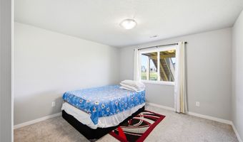 706 NE Country Meadow Dr, Ankeny, IA 50021