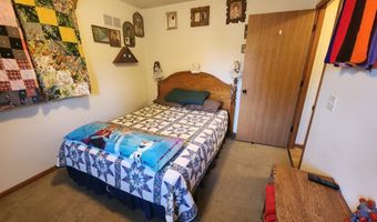 1015 W 4th St, Bicknell, IN 47512