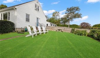 6 Cliff Ter, Newport, RI 02840