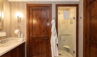 100 Bachelor Rd 3409, Avon, CO 81620