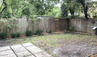 1396 MAIN St, Atlantic Beach, FL 32233