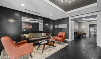 1111 ORONOCO St 326, Alexandria, VA 22314