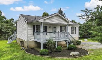 1842 Glacier Dr, Blakeslee, PA 18610