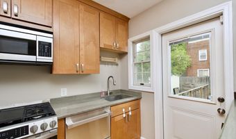 1820 LESLIE Ave, Alexandria, VA 22301