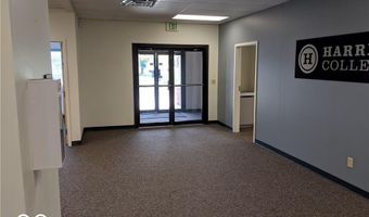 140 E 53rd St, Anderson, IN 46013