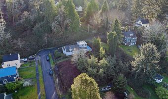 755 38TH St, Astoria, OR 97103