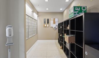 1115 CAMERON St 114, Alexandria, VA 22314