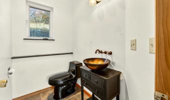 2026 Ashland Mine Rd, Ashland, OR 97520