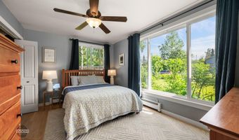 1614 Wolverine St, Anchorage, AK 99504