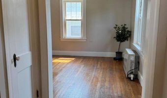 76 Vernon St, Bangor, ME 04401