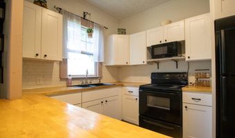 99 Gamage Ave, Auburn, ME 04210
