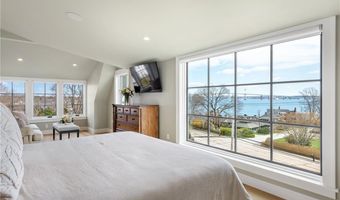 30 Walcott Ave, Jamestown, RI 02835