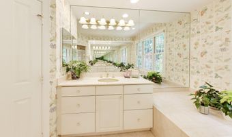 8011 SUMMER MILL Ct, Bethesda, MD 20817