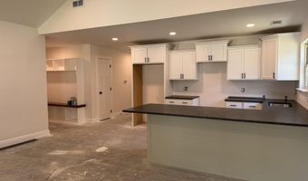 809 Pearl St, Benton, AR 72015