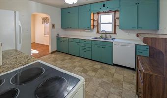 301 Giles Pl, Albert Lea, MN 56007