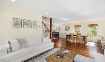 44 Tuckerman Ave, Middletown, RI 02842