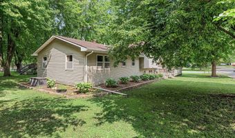 1304 Swanhill Dr, Albert Lea, MN 56007