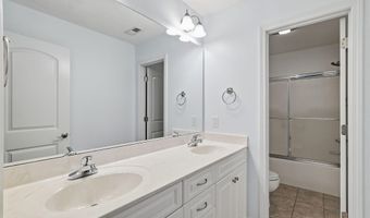 100 Cross Pointe Ln, Aberdeen, NC 28315