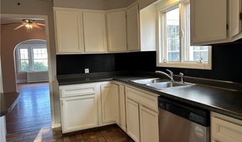 4 Walker St, Lincoln, RI 02865