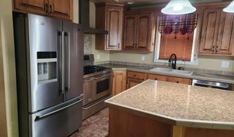 205 N Hundley St, Albany, MO 64402