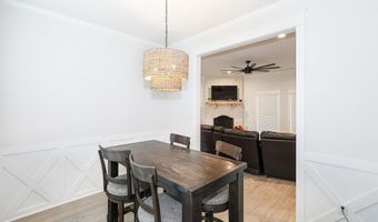 2072 Creekwood Cir, Bauxite, AR 72011